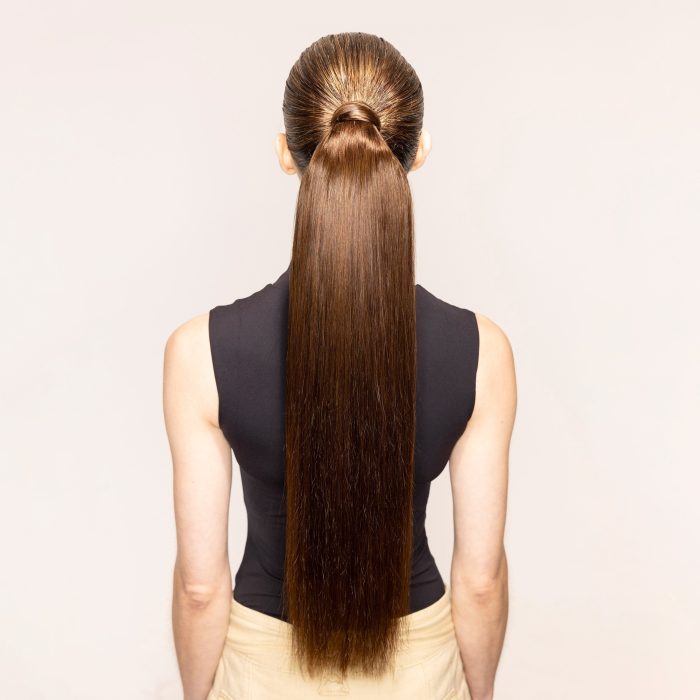 PDP 24 in 120 g 1 ponytail chocolatebrown alt2 2700x2700 5e0dc780 a4ae 49a7 83cf 780be37f7943 scaled